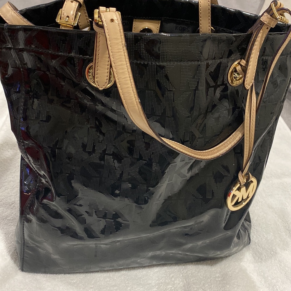 Michael Kors Purse - Picture 6 of 9